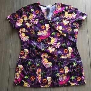 Disney “scaredy-cat” chechire cat scrub top